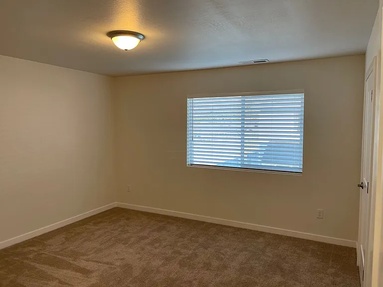 185 Northridge Ter — Photo 23