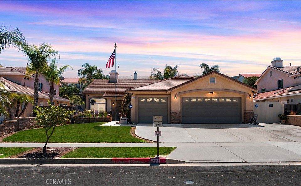 1st image of 658 Donatello Dr
