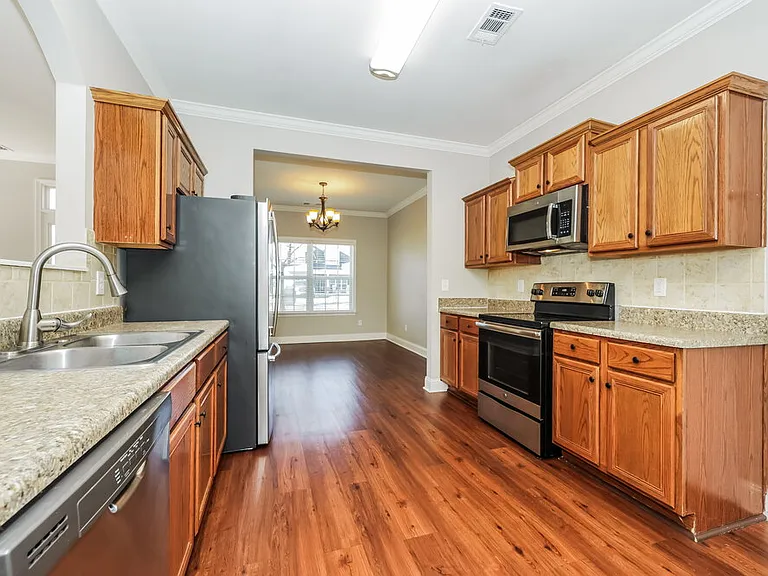 4236 Princeton Oaks Ln — Photo 9
