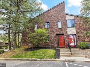 102 Mountainview Dr, Wayne, PA 19087