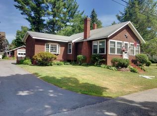 28 Woods Ave, Haverhill, MA 01830