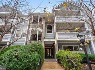 7717 Lafayette Forest Dr APT 12, Annandale, VA 22003