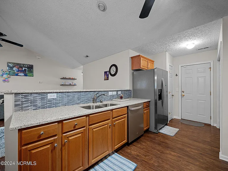 204 Jasmine Ln — Photo 27