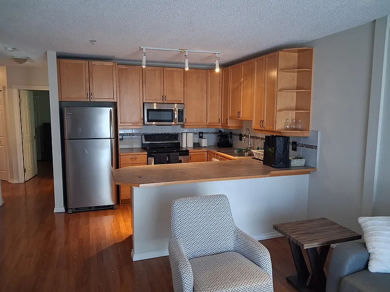 112 14th Ave SE #1 — Photo 7
