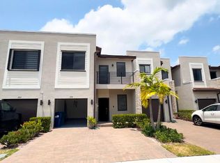 395 NE 211th Ter, Miami, FL 33179