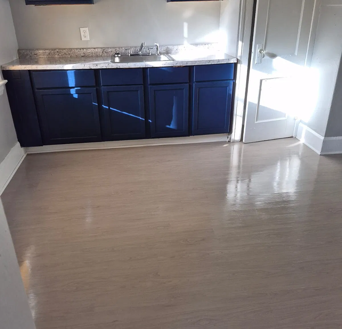 2 bed, $900 — Photo 4