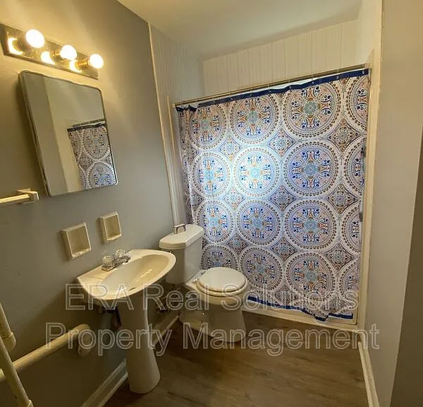 2206 McGuffey Rd — Photo 7