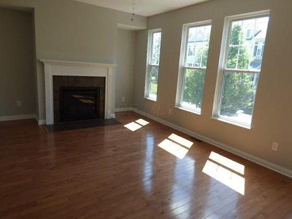 2nd image of 2834 Acarie Dr