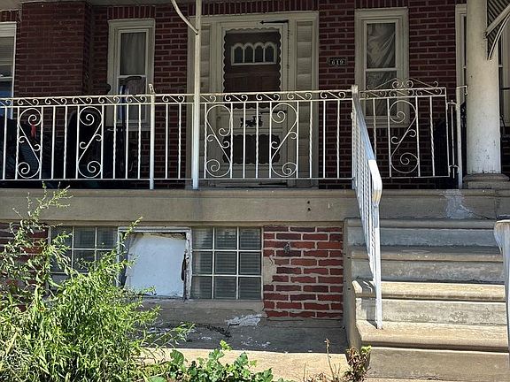 2nd image of 619 E Godfrey Ave