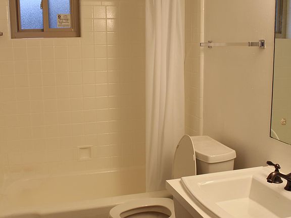5th image of 7819 Newbedford Ave APT 2