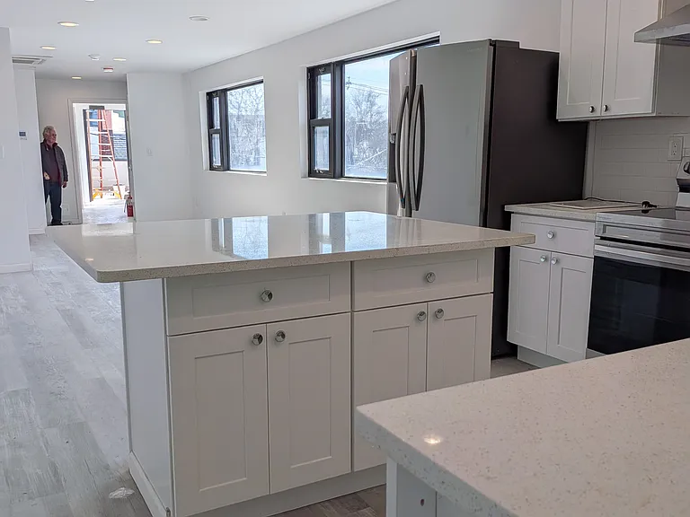 51 Main St #1 — Photo 31