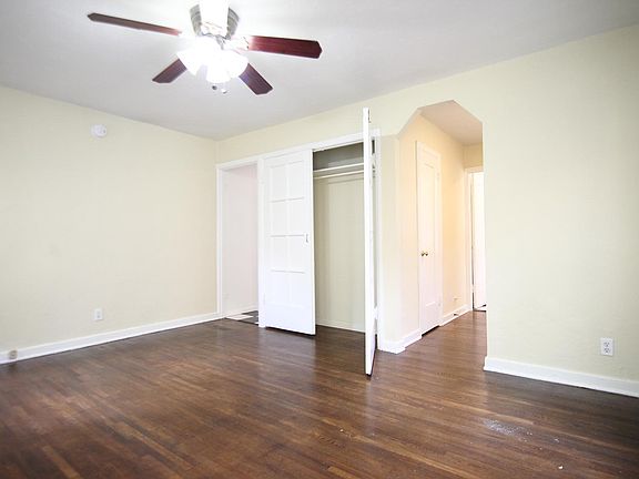 3rd image of 5918 Willoughby Ave