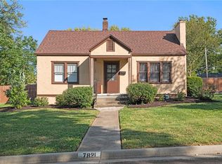 7821 Robinson St, Overland Park, KS 66204