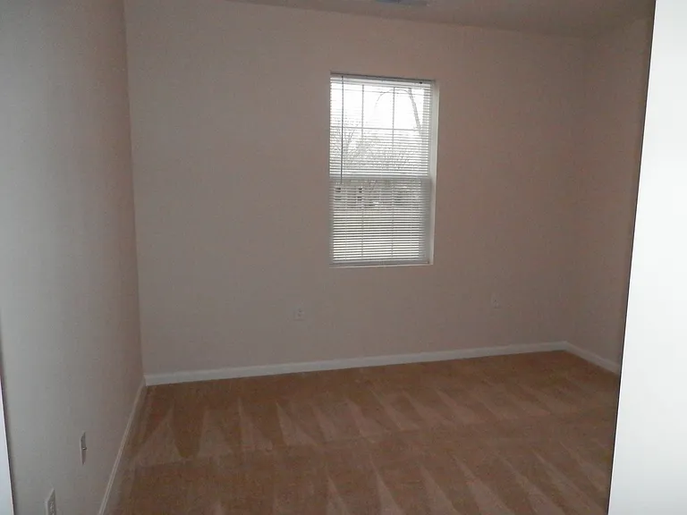 Aquamarine Apartments — Photo 112