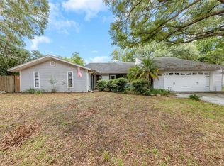 17704 Rivendel Rd, Lutz, FL 33549