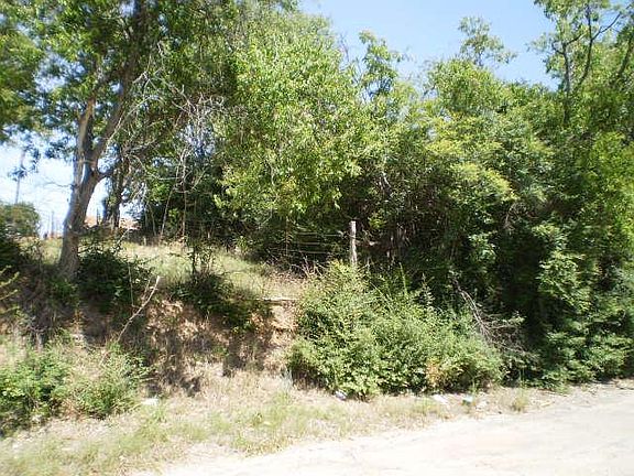 4th image of 6728 Azle Ave