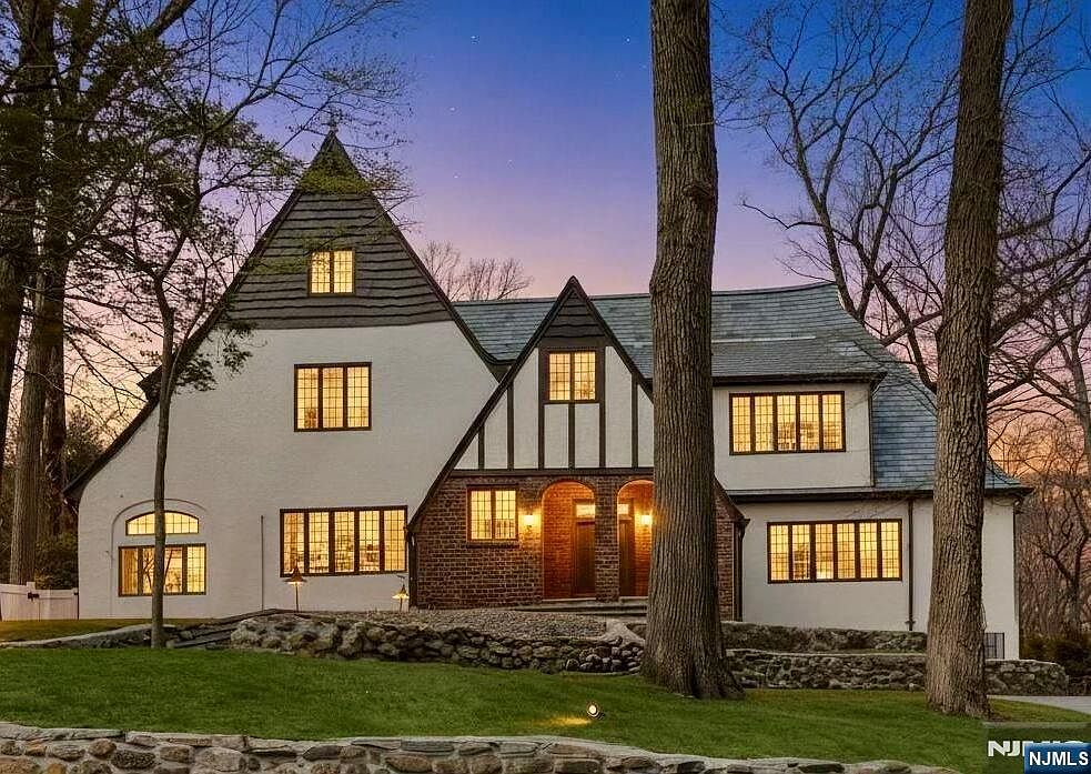 400 Heights Rd, Ridgewood, NJ 07450 | Zillow