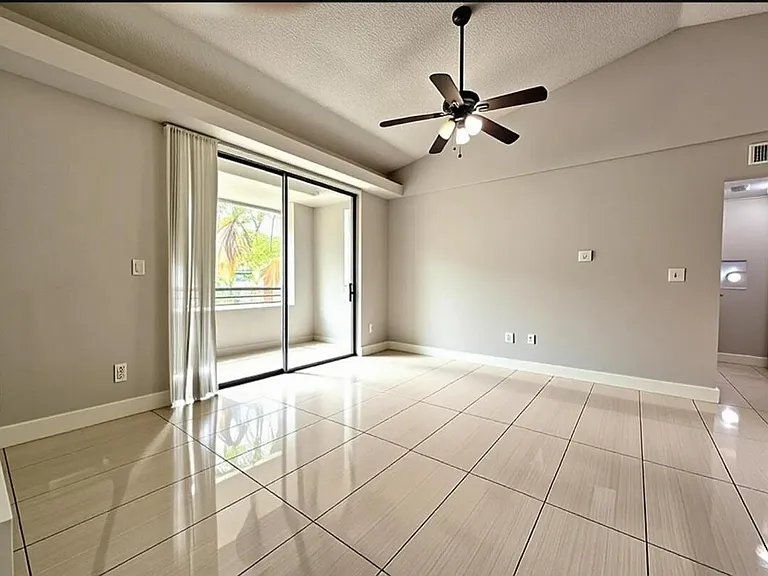 631 Lyons Rd #12204 — Photo 4