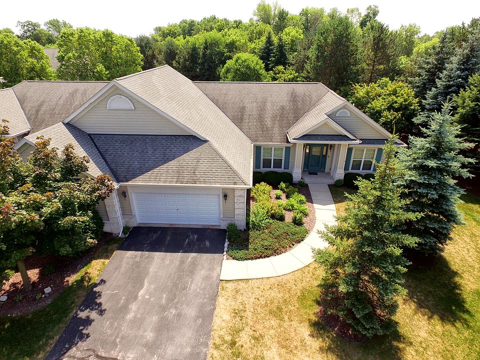 1st image of W233N3028 Oakmont Ct