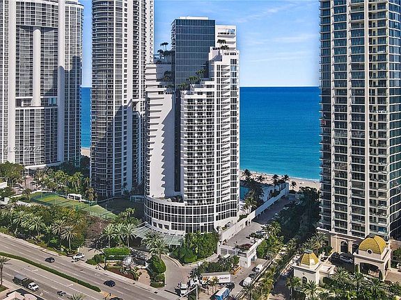 5th image of 18001 Collins Ave #2011