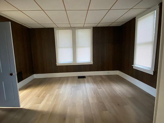 3rd image of 14 E Muth Ave #1