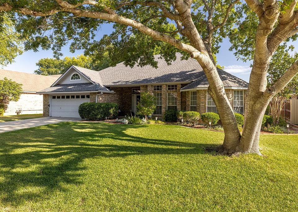 1st image of 8232 Saddlebrook Dr