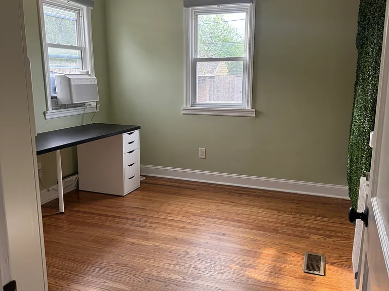 Brandywine Ln — Photo 32