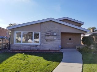 9332 S Parkside Ave, Oak Lawn, IL 60453