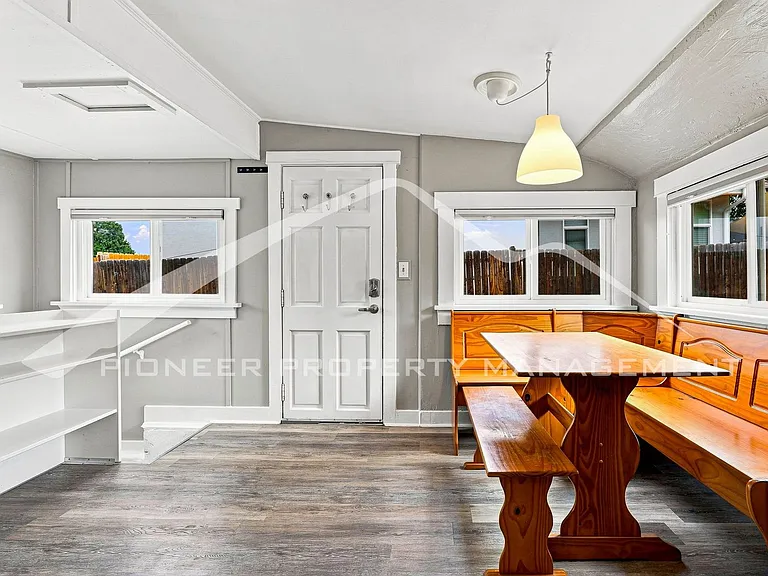 3166 W Walsh Pl — Photo 8