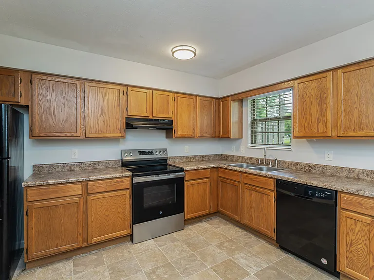 2136 Brownstone Way — Photo 7