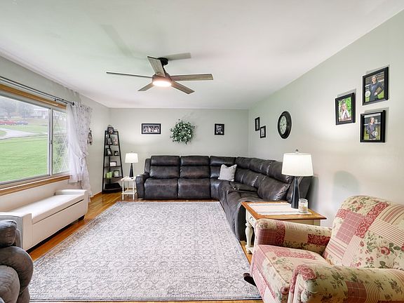 5th image of 54 TAYLOR DR