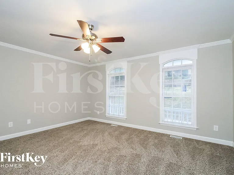 4025 Lofter Ct — Photo 8