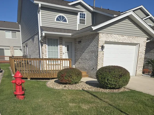 8201 Daniel Dr, Justice, IL 60458