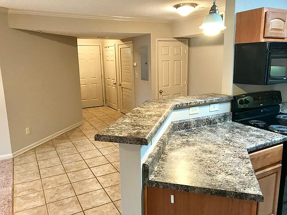 5th image of 2301 Veterans Memorial Pkwy #218