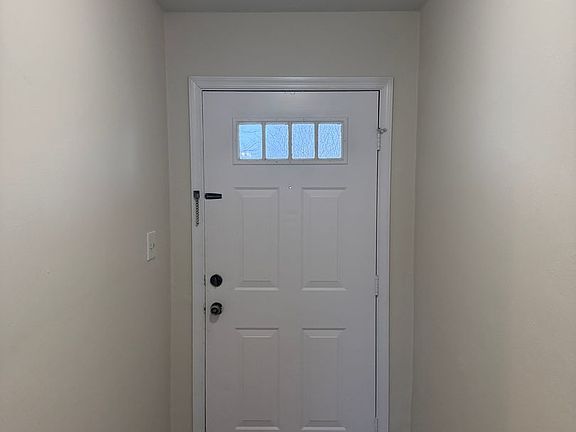 2nd image of 1072 Casanova Dr