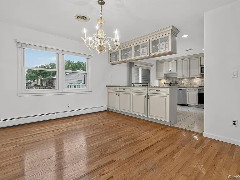 234 Betsy Ross Dr — Photo 10