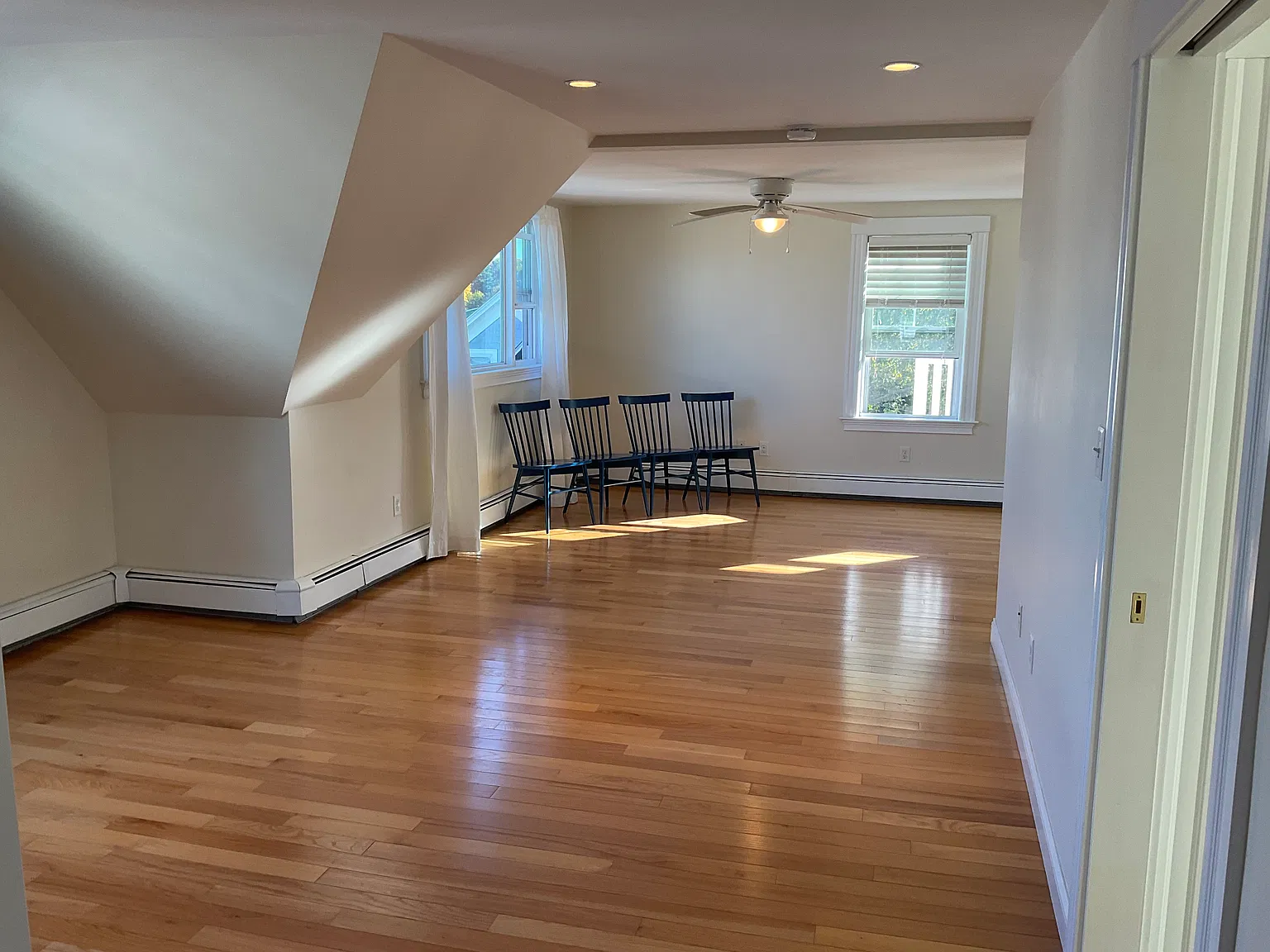 2 bed, 1000 sqft, $2,800 — Photo 4