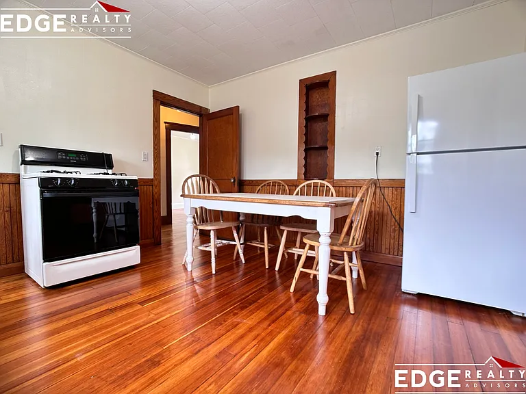 41 Hobart St — Photo 3