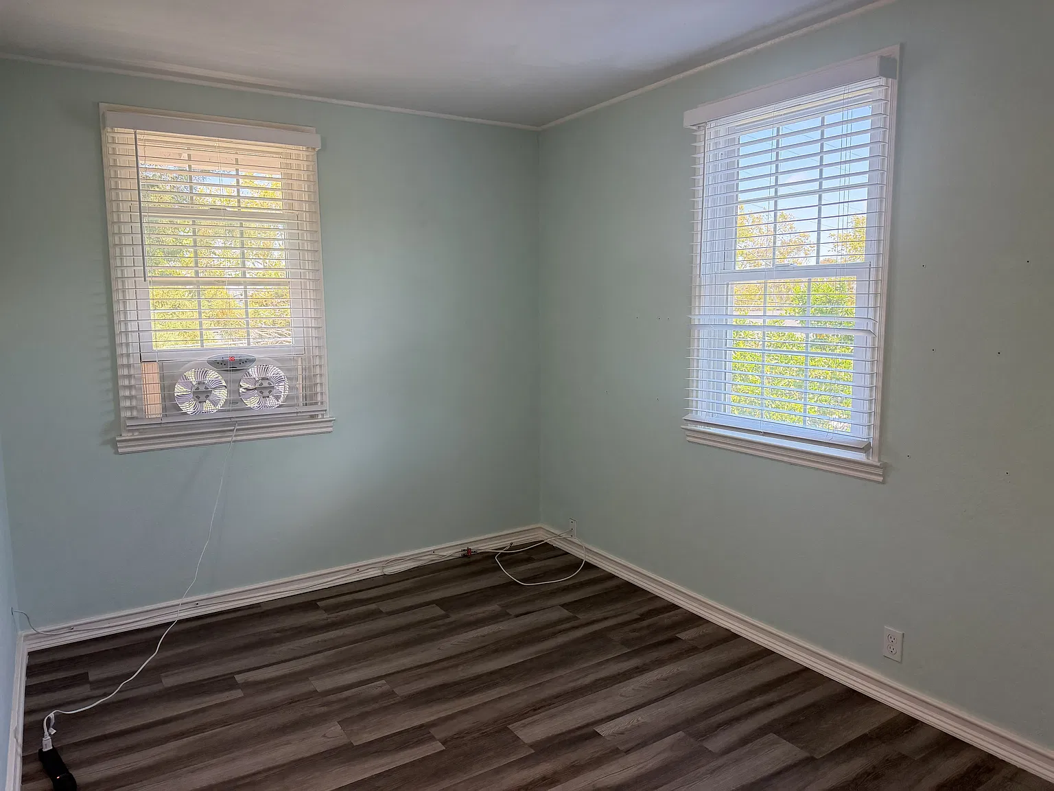 3 bed, 988 sqft, $2,100 — Photo 4