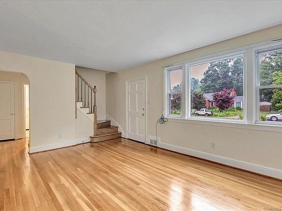 5th image of 2405 Lincoln Ave
