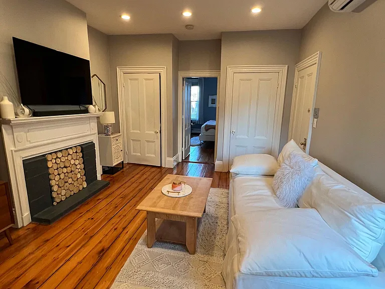 41 Pearl St #1 — Photo 8