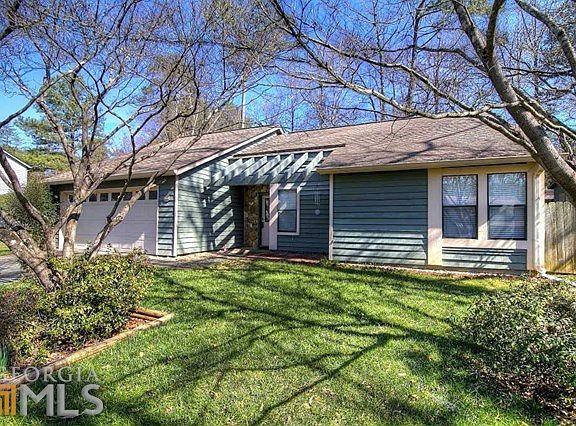 3rd image of 895 Laurel Mill Dr