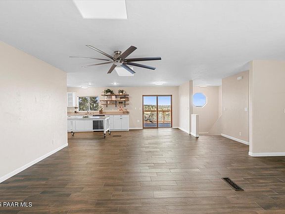 4th image of 2311 Sandia Dr