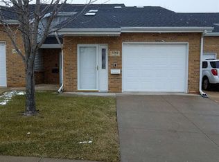 2282 Pasadena Dr UNIT 11, Dubuque, IA 52001