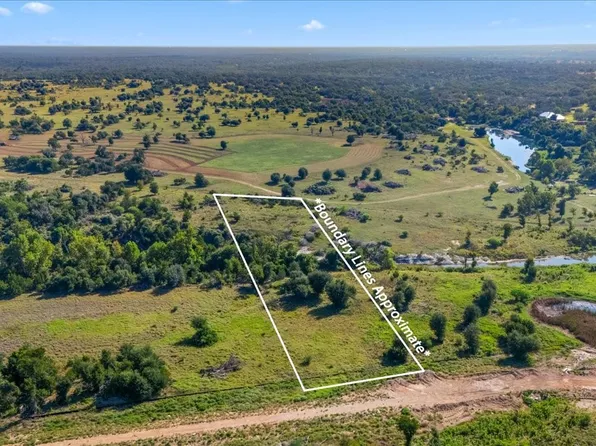 9249 Creek Side Dr, Salado, TX 76571