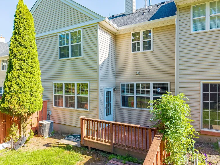 12 Scarlet Oak Dr — Photo 25