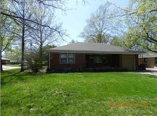 6019 E Oakwood Dr, Wichita, KS 67208