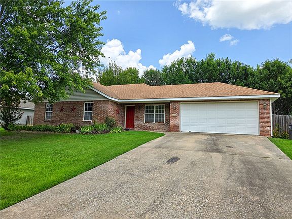 2nd image of 686 Richland Creek Ave