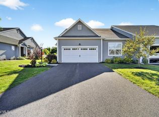 41 Wiggins Dr, Ballston Spa, NY 12020