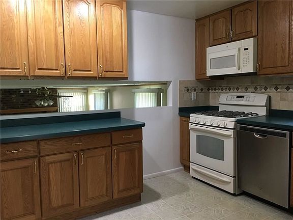 4th image of 26 Curtisdale Ln